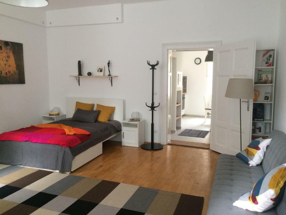 Enjoy Apartman ショプロン エクステリア 写真